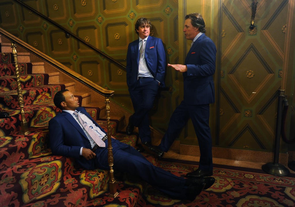 Tiger, Phil and Dufner pose in epic photo