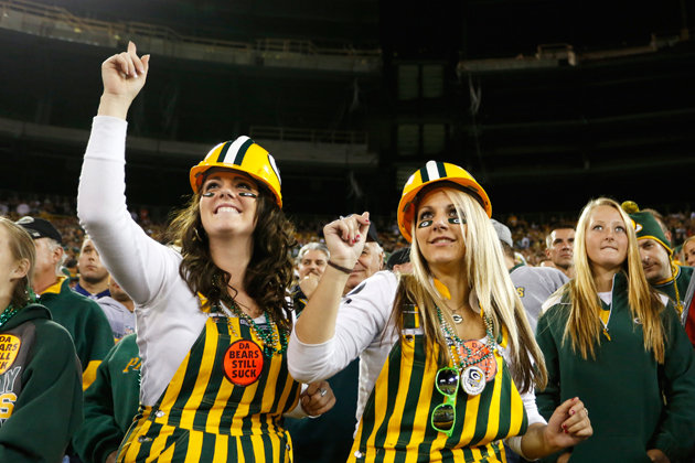 Only 7 Teams in the NFL Have an Official Women’s Fan Club
