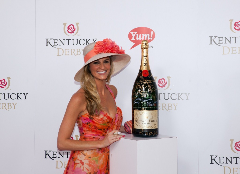 Erin Andrews at the 138th Kentucky Derby, May 05 2012