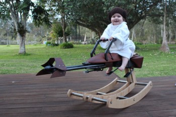 Best dad ever creates Star Wars speeder bike for his adorable baby daughter